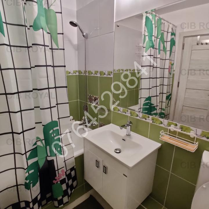 Inchiriez apartament 2 camere zona Stefan cel Mare, Str. Badea Cârțan,la 10 minute metrou, renovat.