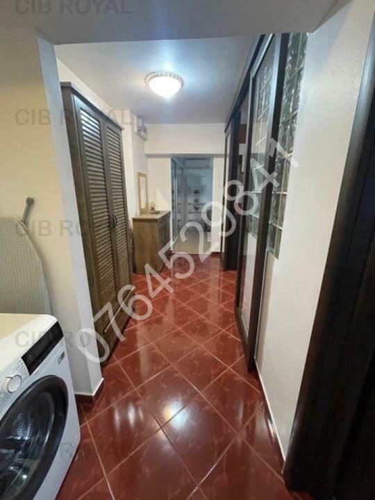 Inchiriez apt. 2 cam. Dorobanti-Perla, Sos. Stefan cel Mare, la 4 min. metrou, renovat si igienizat.