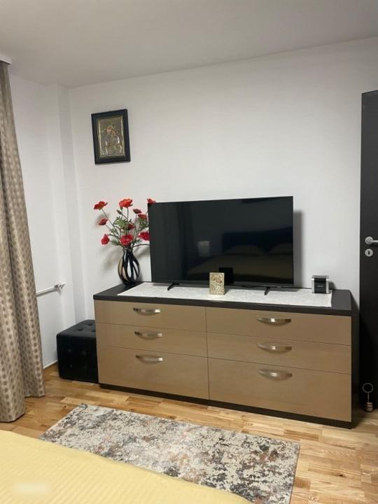 Vand apartament 2 camere,zona rond Alba Iulia-Decebal,Str. Caloian Județul