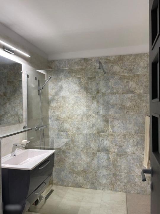 Vand apartament 2 camere,zona rond Alba Iulia-Decebal,Str. Caloian Județul