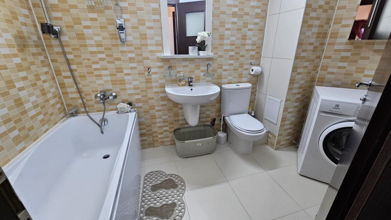 Vanzare apartament 2 camere,B-dul. Unirii nr 75. zona rond Alba Iulia-Decebal