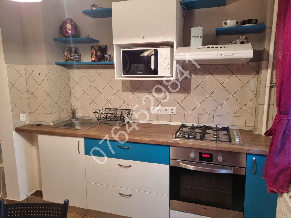 Inchiriez apt. 2 camere Tineretului, Str. Trestiana, 3 min. (280m) metrou, loc parcare ADP inclus.