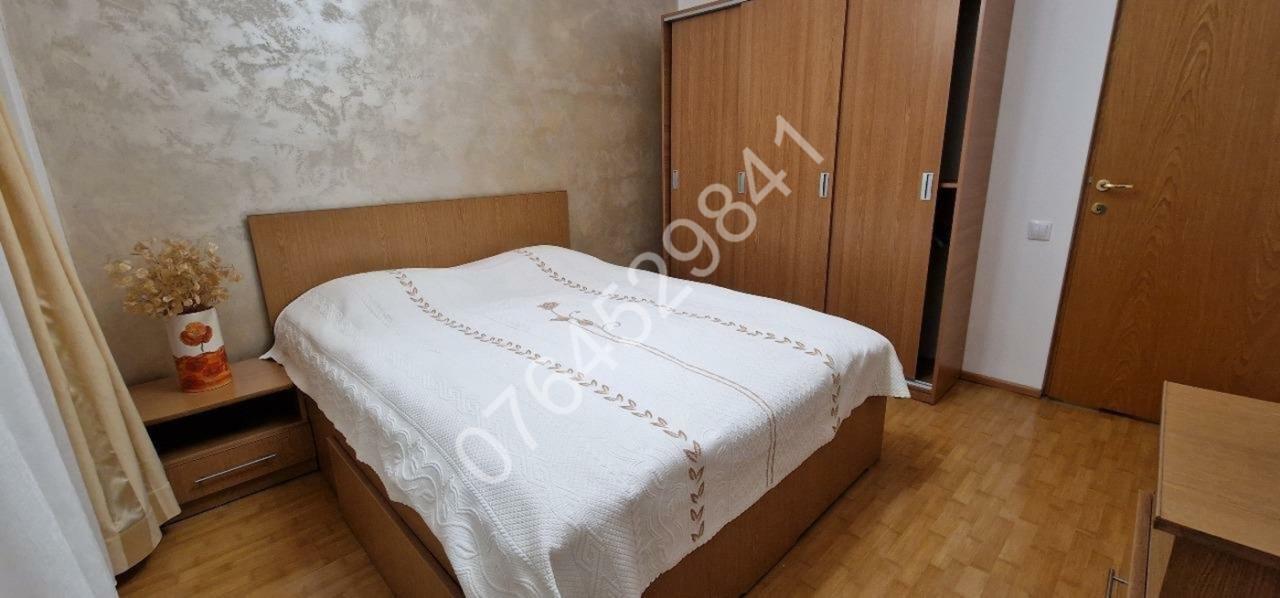 Inchiriez apartament 2 camere zona Tineretului, Calea Vacaresti,la 1 km. metrou Mihai Bravu,renovat 