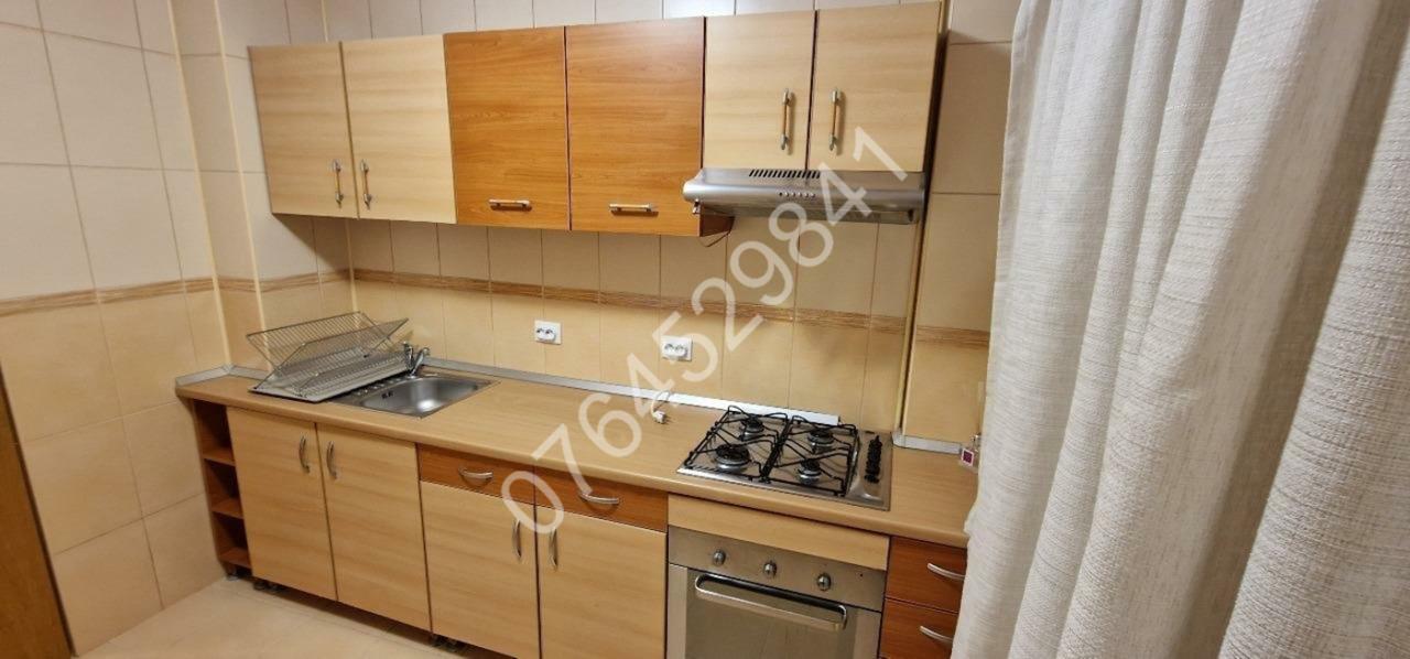 Inchiriez apartament 2 camere zona Tineretului, Calea Vacaresti,la 1 km. metrou Mihai Bravu,renovat 