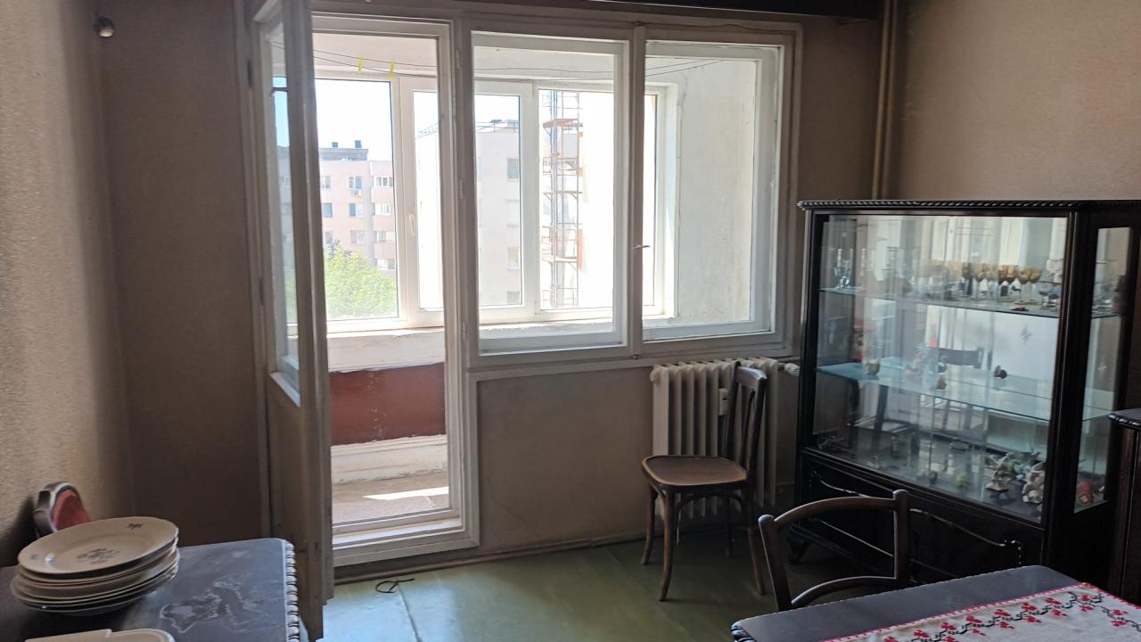 Apartament 2 camere decomandat , 1 minut metroul Dristor, bloc reabilitat termic