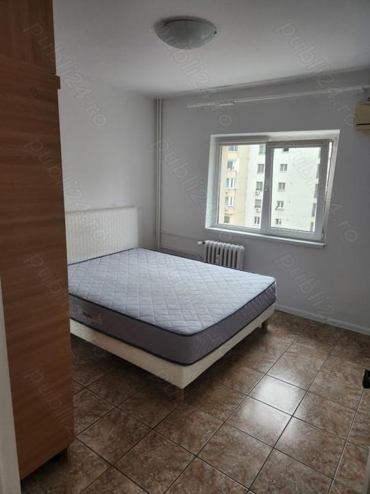 Apartament 3 camere B-dul Decebal - Piata Muncii