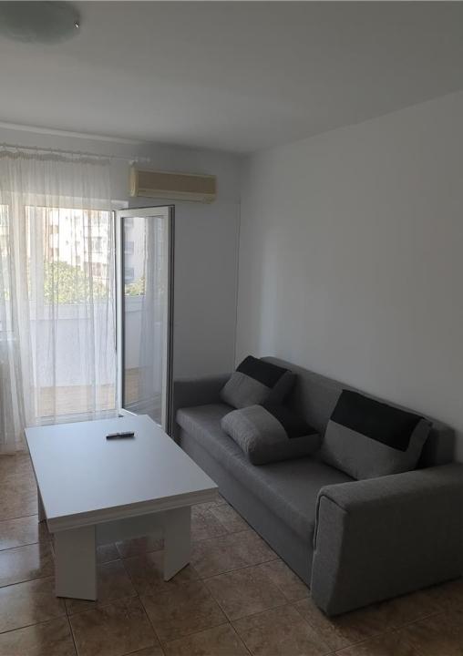 Apartament 3 camere B-dul Decebal - Piata Muncii