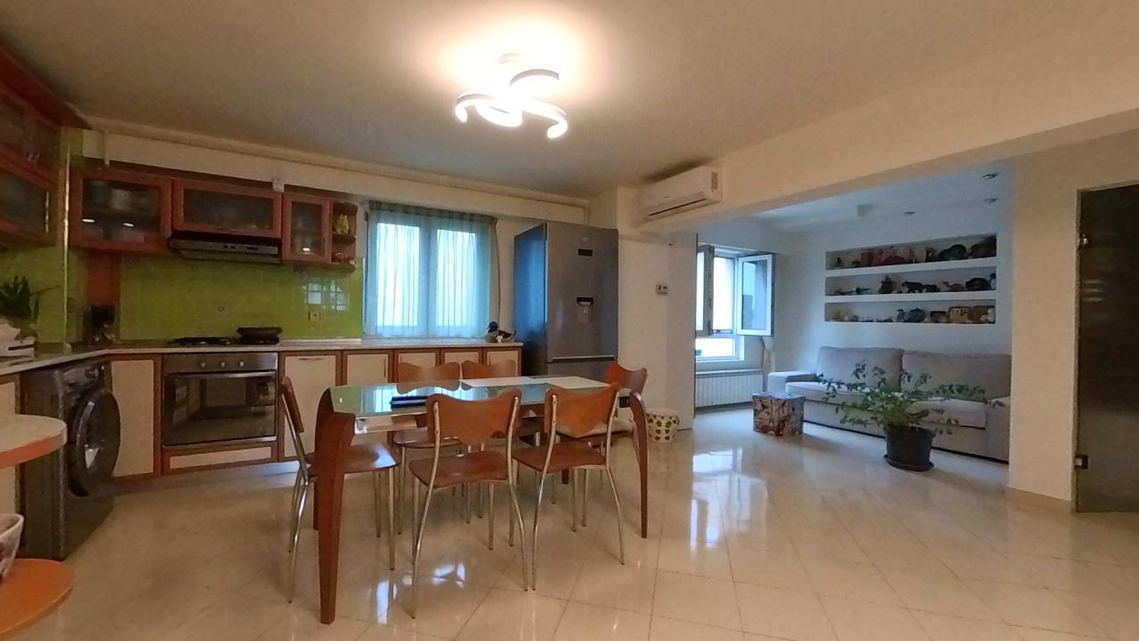 Apartament 3 camere Calea Calarasilor - Matei Basarab