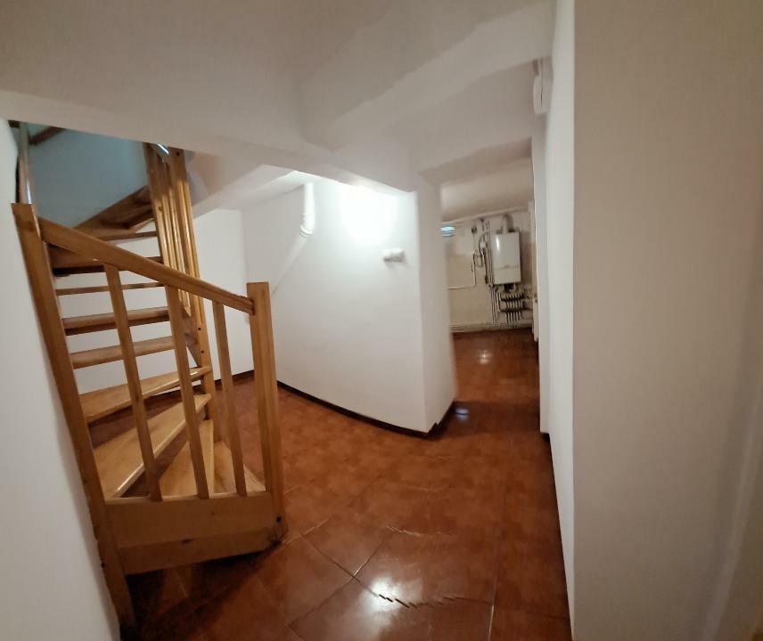 Casa cu 5 camere - Decebal