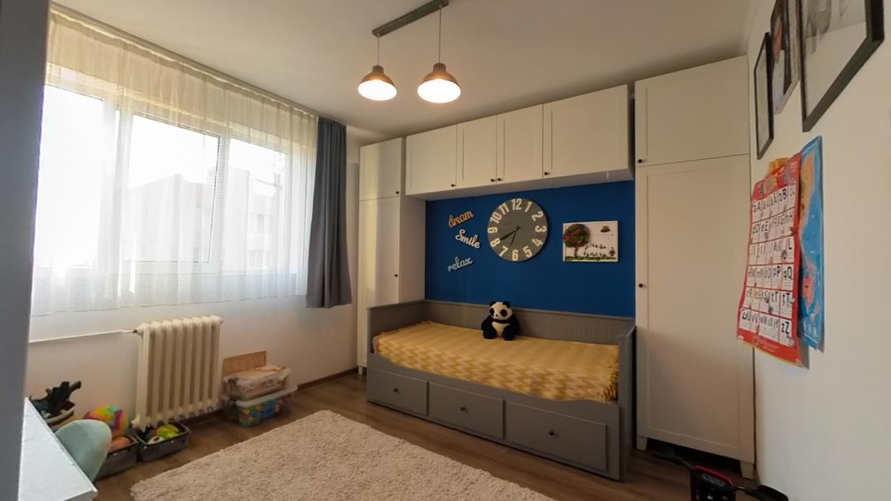 3 camere decomandat Dristor Metrou