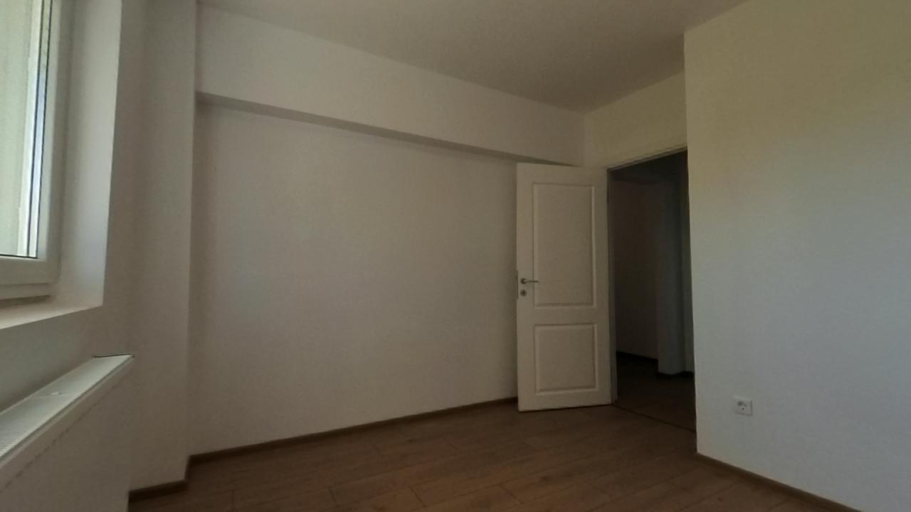 Titan Metrou - Apartament 5 camere 