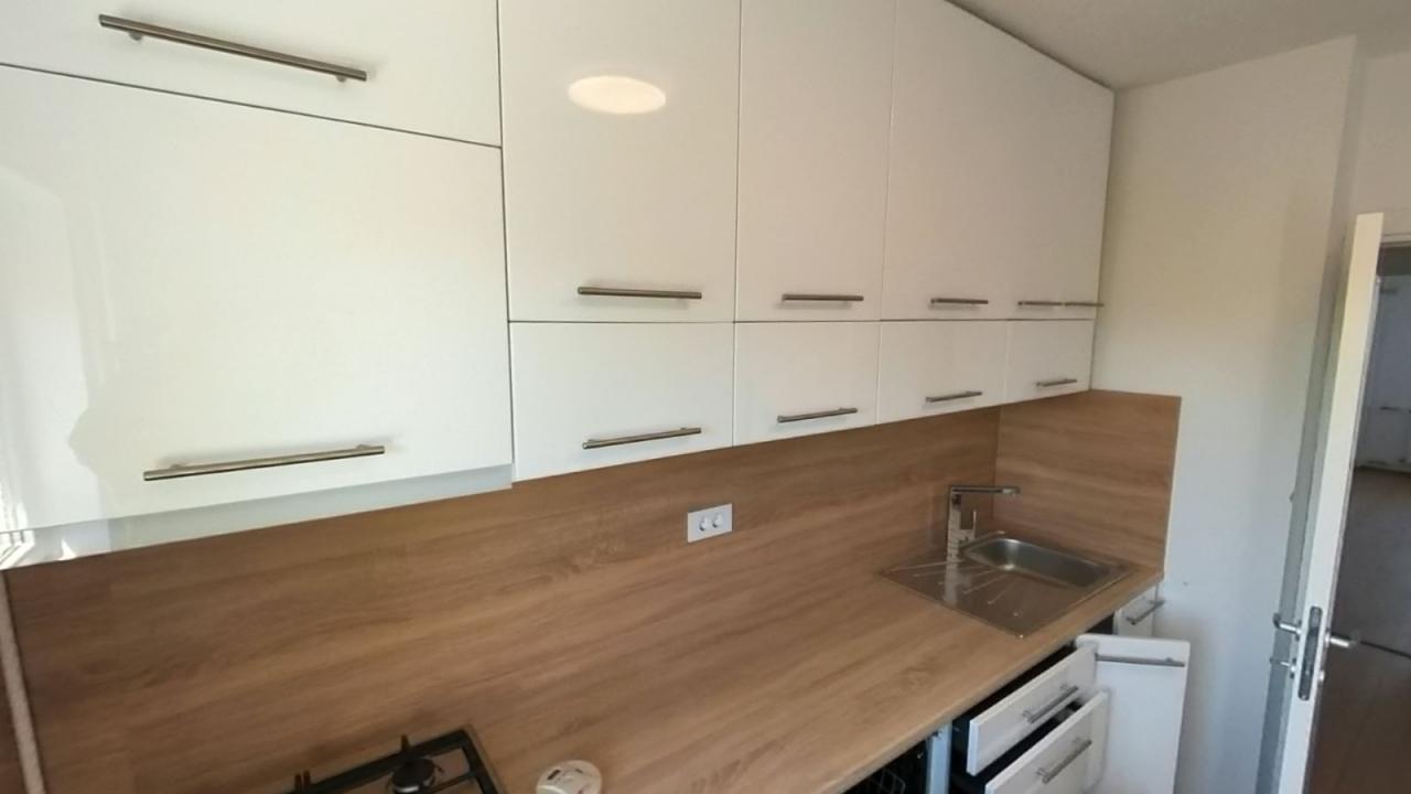 Titan Metrou apartament renovat 5 camere