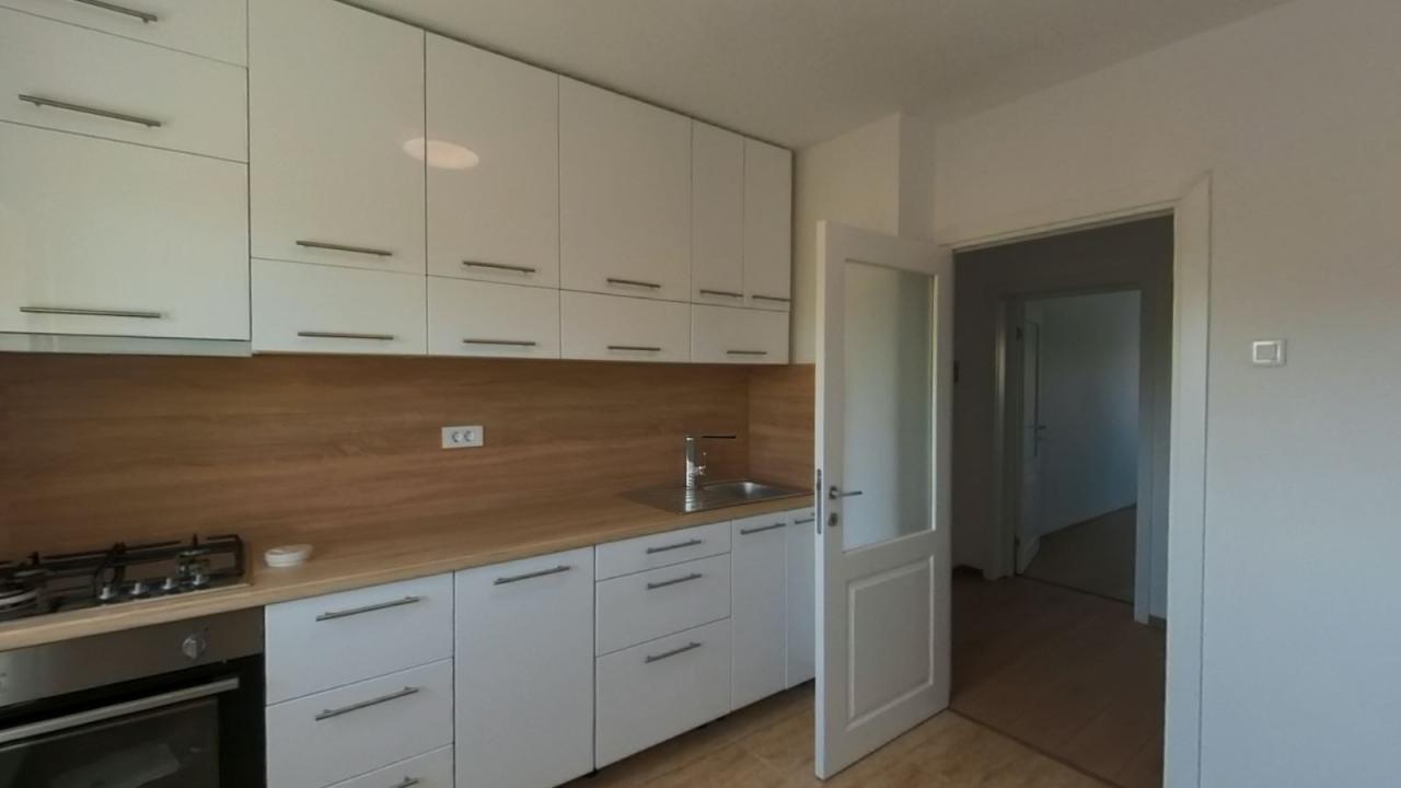 Titan Metrou apartament renovat 5 camere