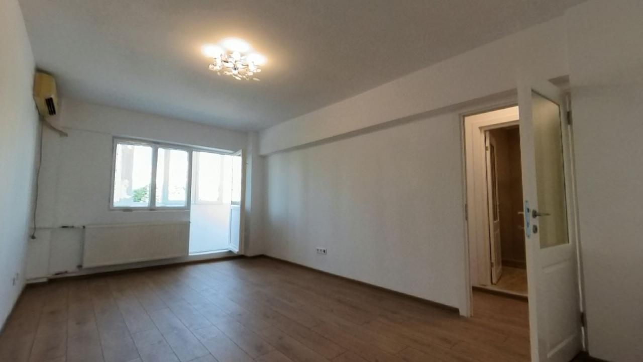 Titan Metrou apartament renovat 5 camere