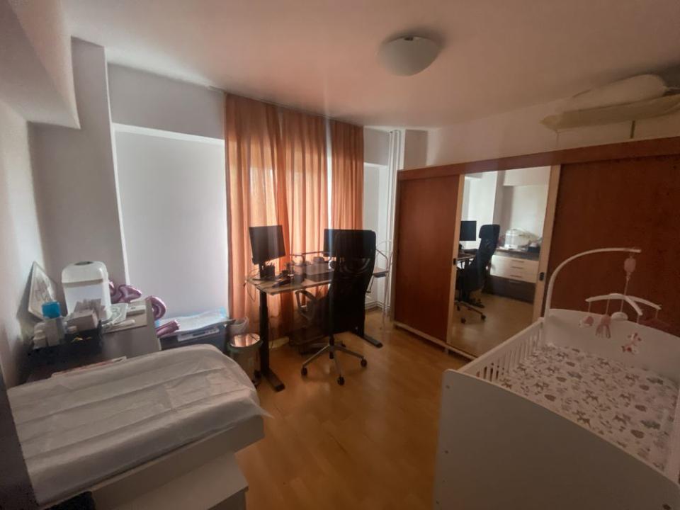 Apartament 3 camere- Calea Calarasilor - Biserica Delea Noua, Mega Image