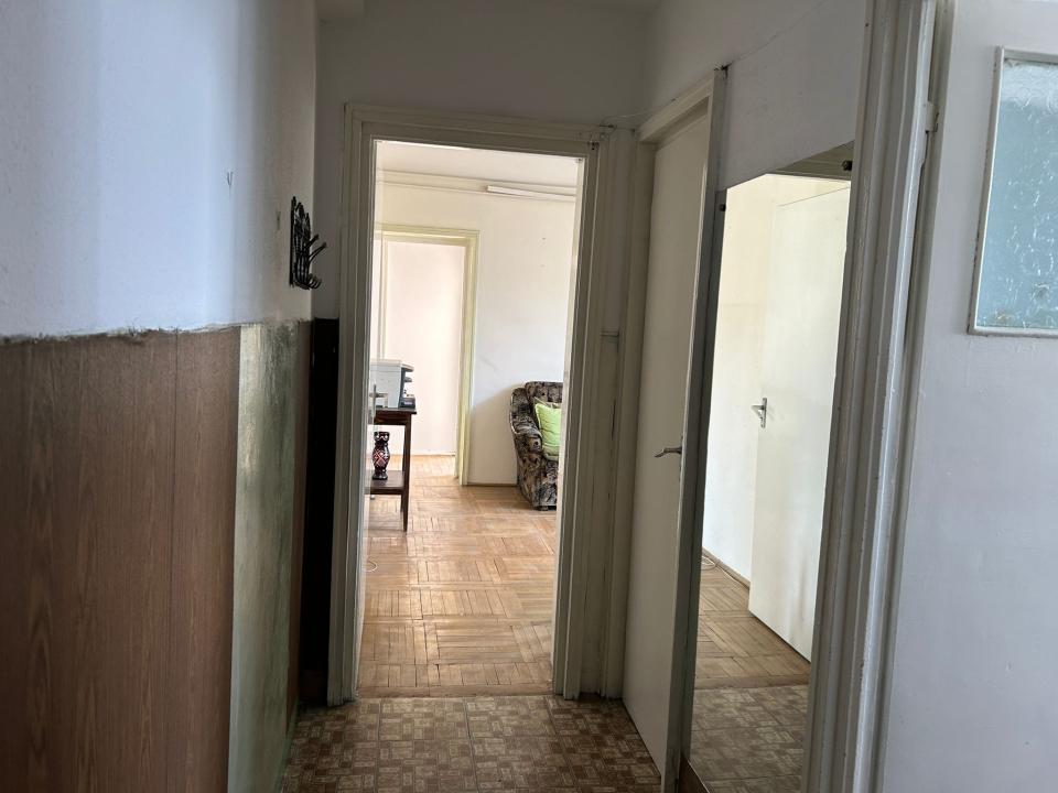 Baba Novac  zona verde,   3 minute Dristor metrou vanzare apartament 3 camere