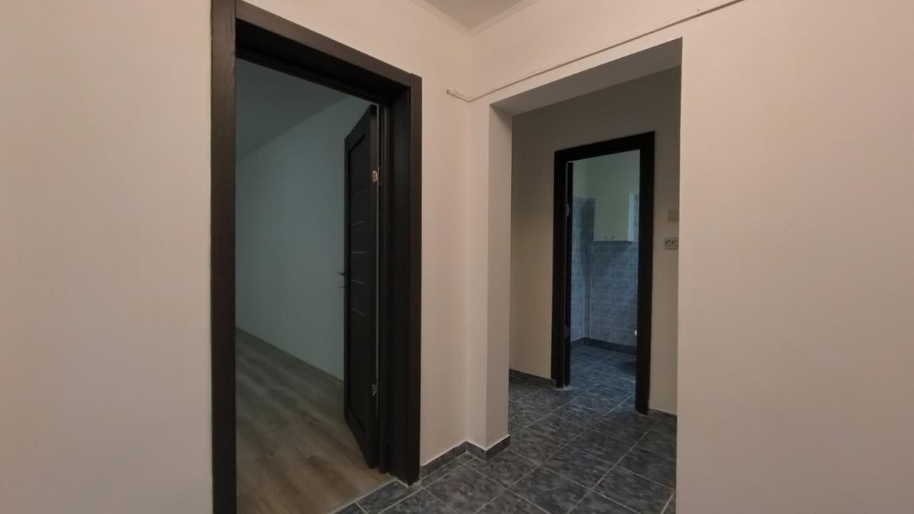 Dristor Metrou apartament 2 camere renovat