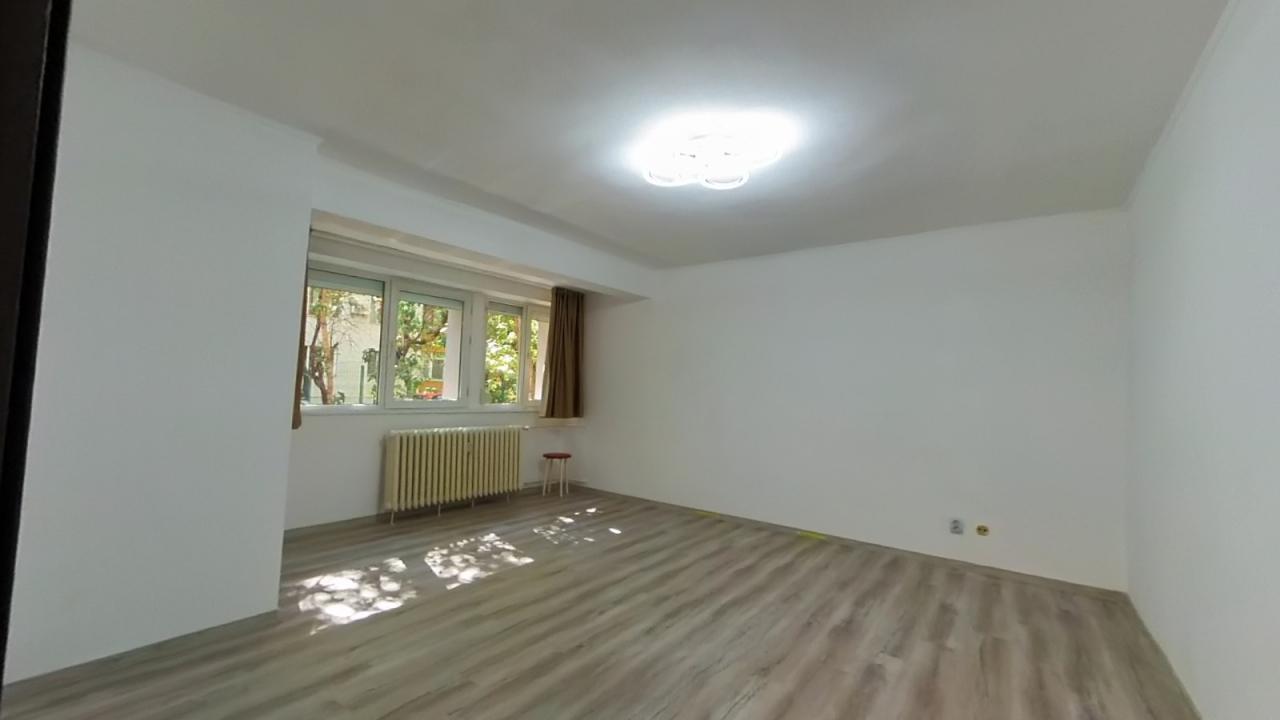 Dristor Metrou apartament 2 camere renovat