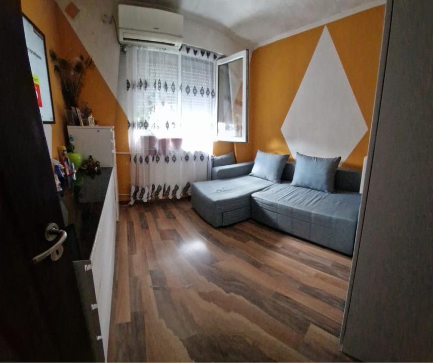 Apartament 2 camere decomandat  Dristor, Ramnicu Sarat, scoala 87 Mihai Botez