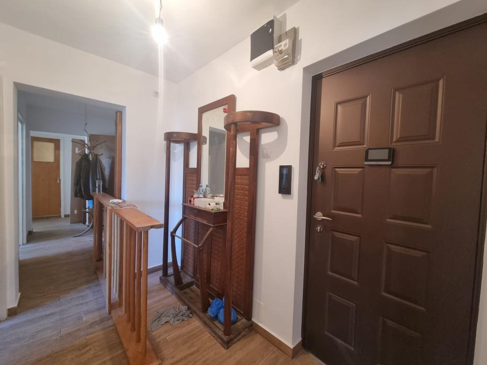 Doamna Ghica Tei apartament 3 camere renovat centrala proprie