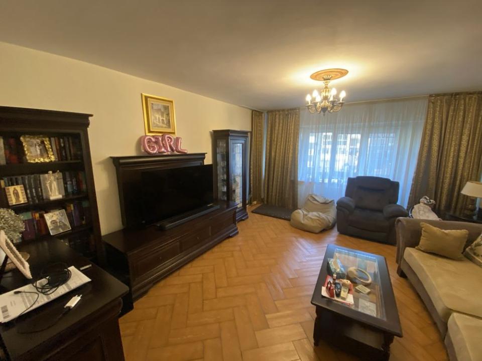 Apartament 3 camere- Calea Calarasilor - Biserica Delea Noua, Mega Image