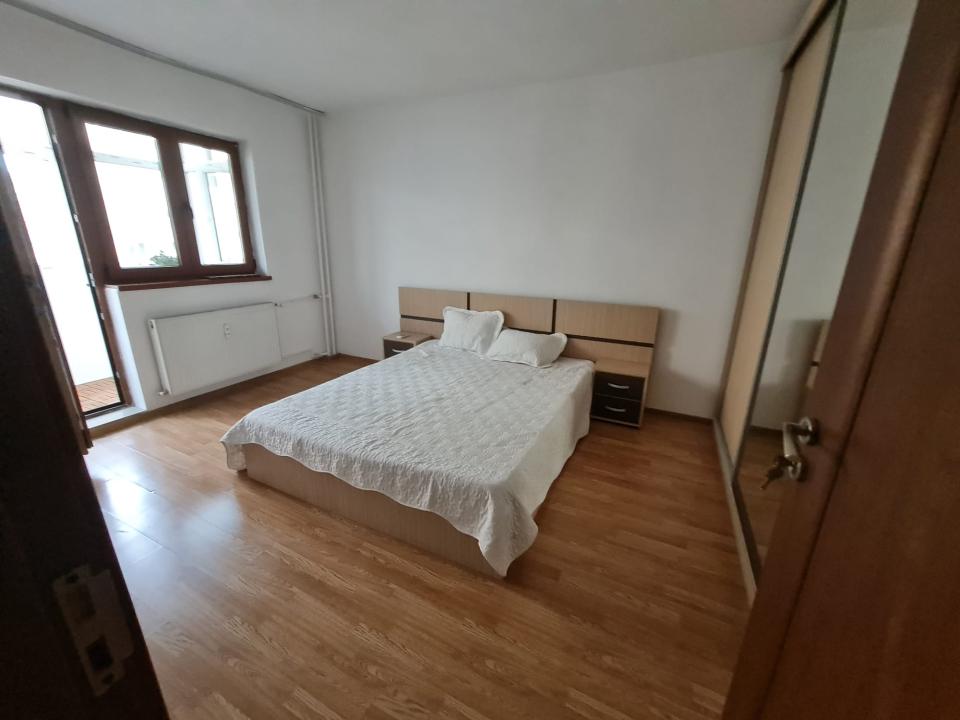 3 camere Dristor metrou 