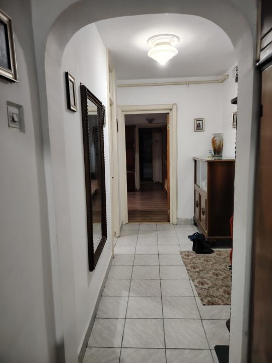 Basarabia Diham vanzare apartament 3 camere