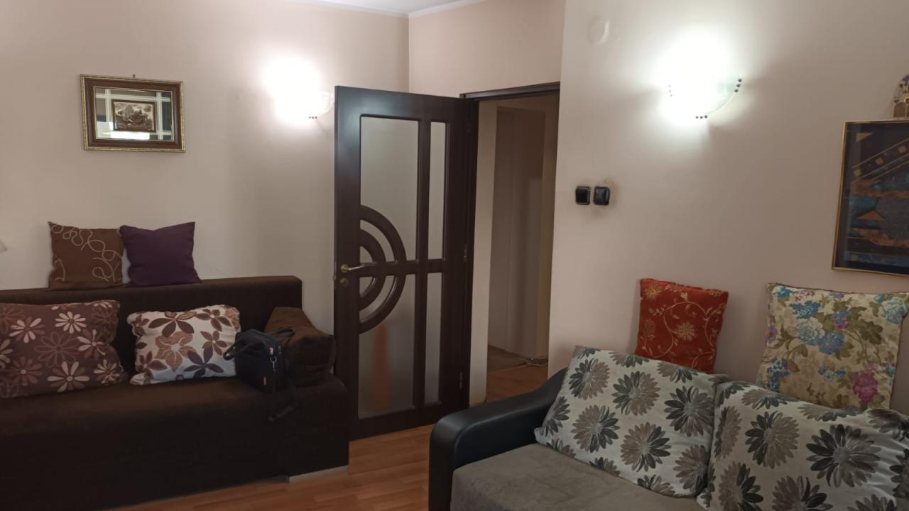 Apartament 3 camere Iancului - Avrig, renovat si mobilat