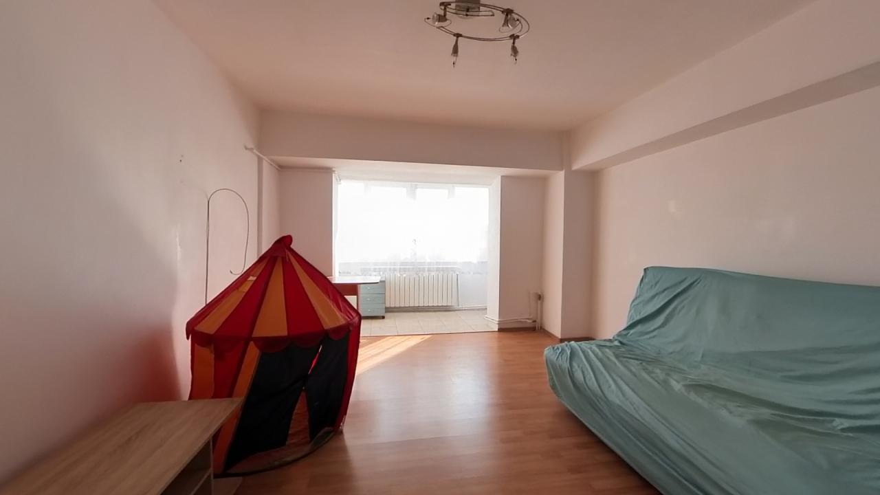 3 camere stradal Decebal