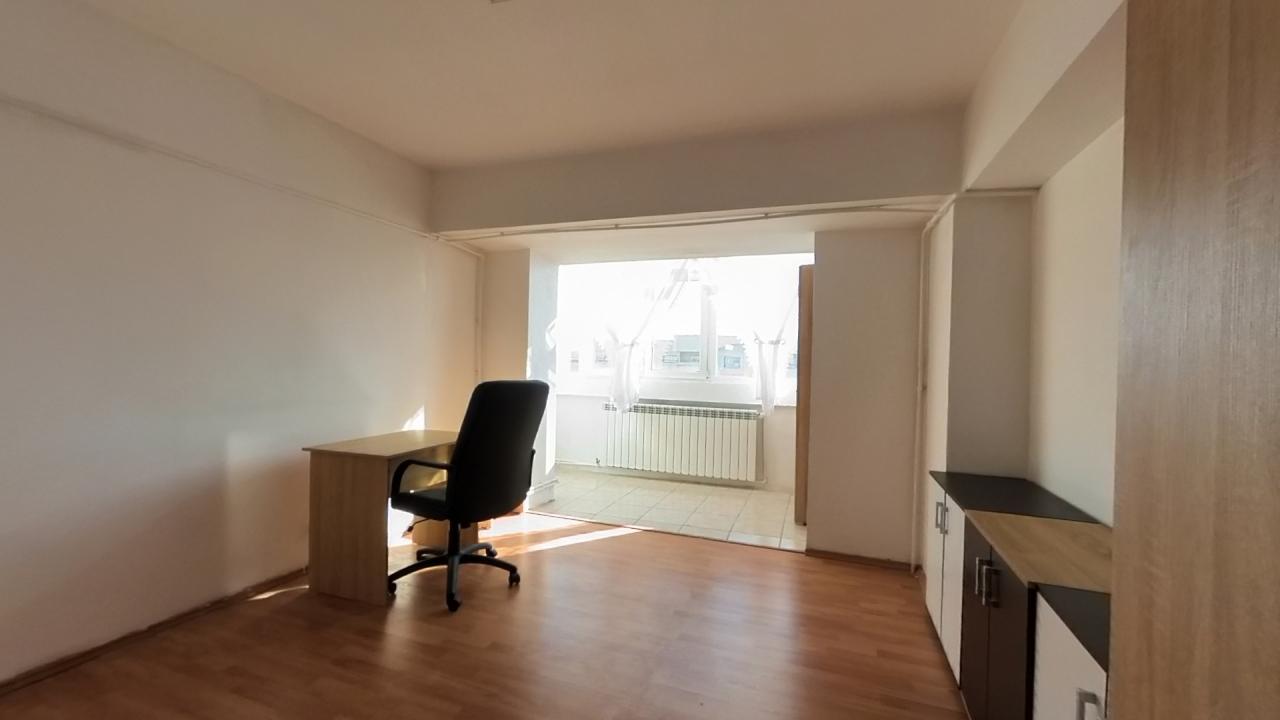 3 camere stradal Decebal