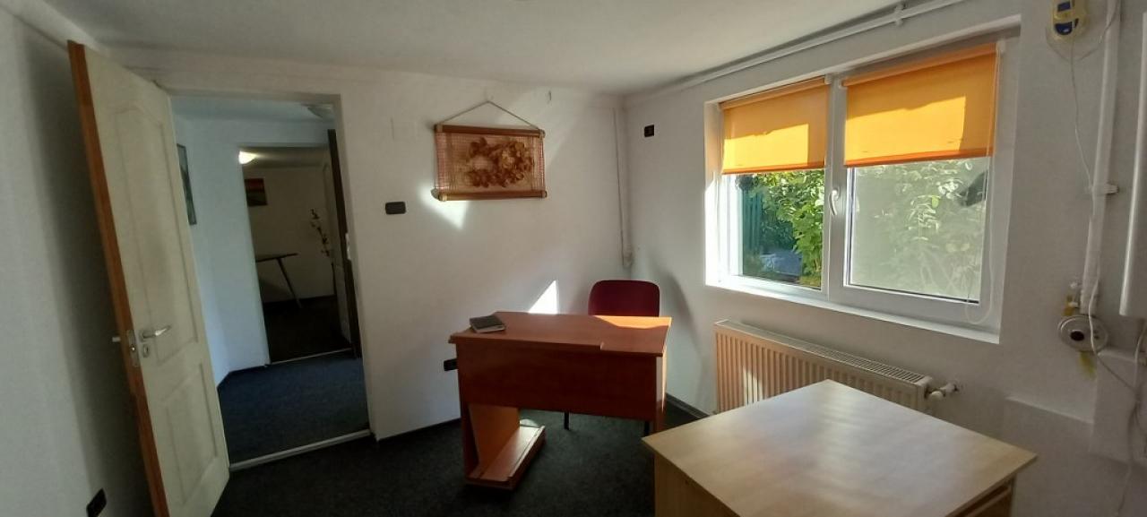 Spatiu de birouri in casa in Ploiesti, zona Valeni. 