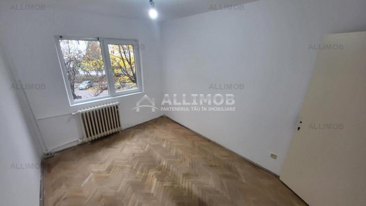 Apartament 3 camere, semidecomandat, zona Vest, Ploiesti