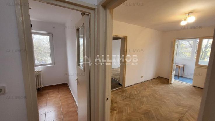 Apartament 3 camere, semidecomandat, zona Vest, Ploiesti