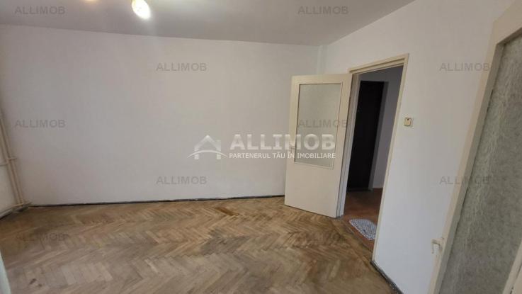 Apartament 3 camere, semidecomandat, zona Vest, Ploiesti