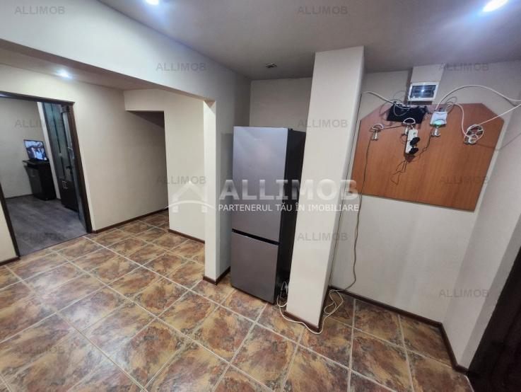 Apartament 4 camere, modificat in 3, ideal cabinet, zona 9 Mai, Ploiesti