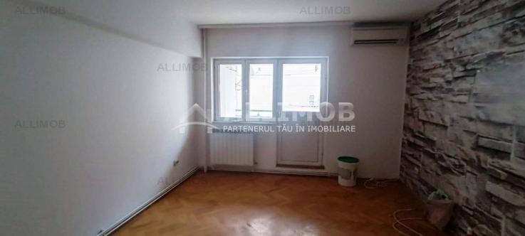 Apartament nemobilat 3 camere, zona ultracentrala