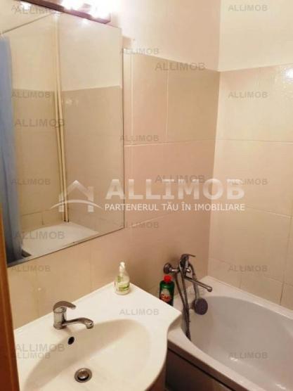 Apartament 3 camere, zona Eminescu 