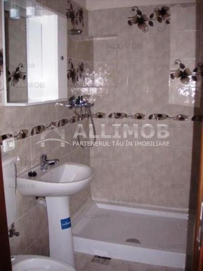 Apartament 3 camere zona ultracentrala