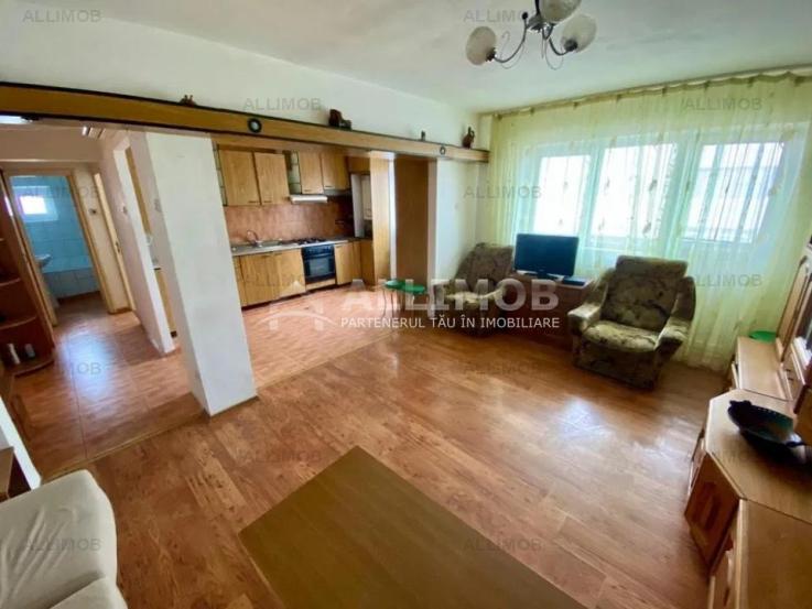 Apartament 3 camere, centrala termica, zona Bulevardul Bucuresti