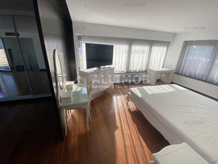 Penthouse, 5 camere, piscina proprie, zona  Kiseleff - Arcul de Triumf.