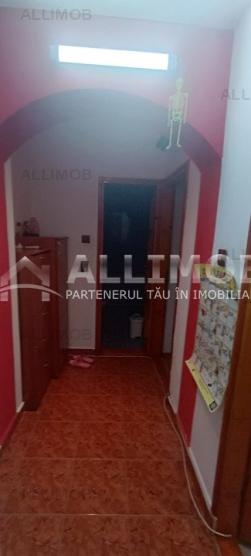 Apartament 3 camere in Ploiesti, cu centrala termica proprie in zona Cioceanu. 