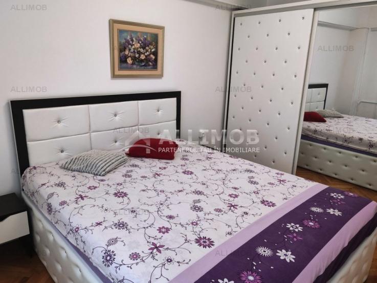 Apartament 3 camere zona ultracentrala