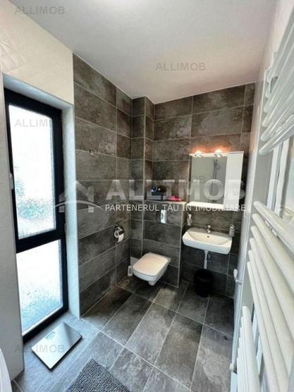 Apartament 3 camere zona Albert, complex Mrs Smart