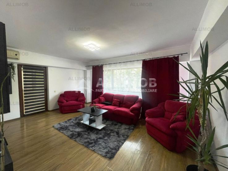 Apartament 3 camere zona 9 Mai