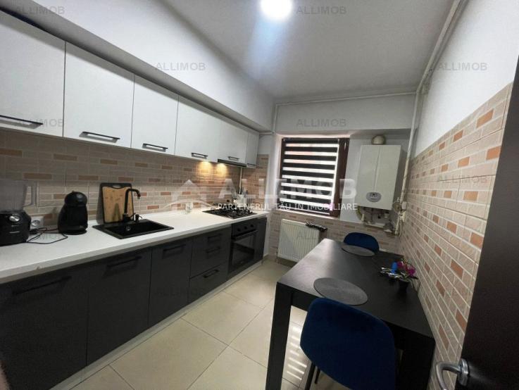 Apartament 3 camere zona 9 Mai