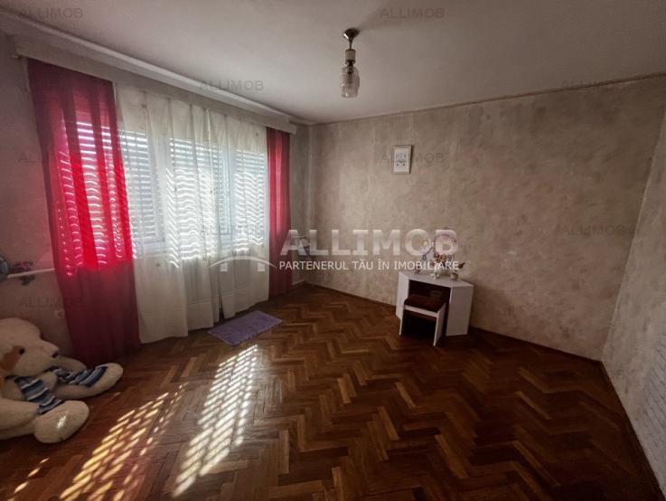 REPREZENTARE EXCLUSIVA Casa  252 mp in Ploiesti, zona Centrala. 