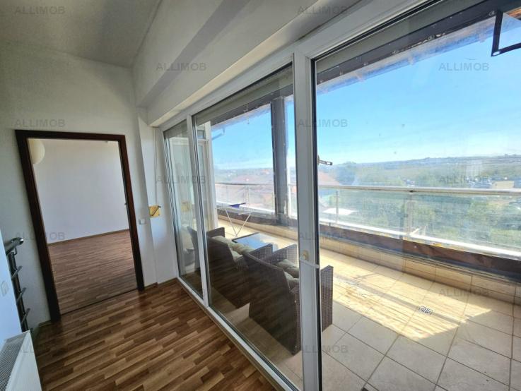 Penthouse, 3 camere in Otopeni, zona Ferme.