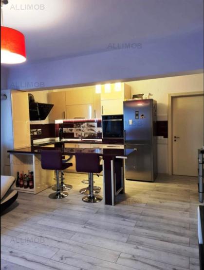 Apartament de lux, 3 camere,  9 Mai