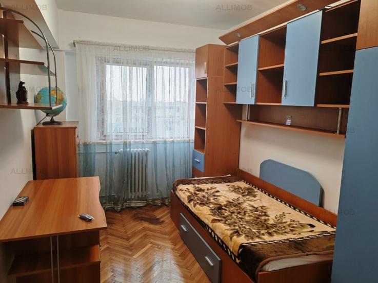 Apartament 3 camere zona ultracentrala