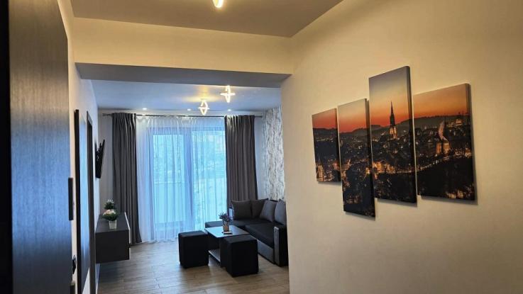 Apartament 3 camere, zona Albert